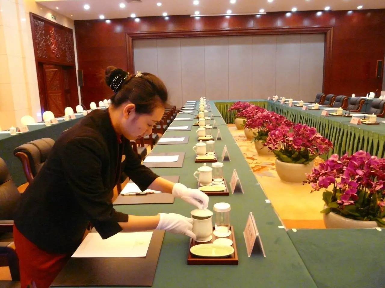 河南省黃河迎賓館國(guó)賓級(jí)酒店VIP會(huì)議與客房服務(wù)骨干培訓(xùn)班正式啟動(dòng)